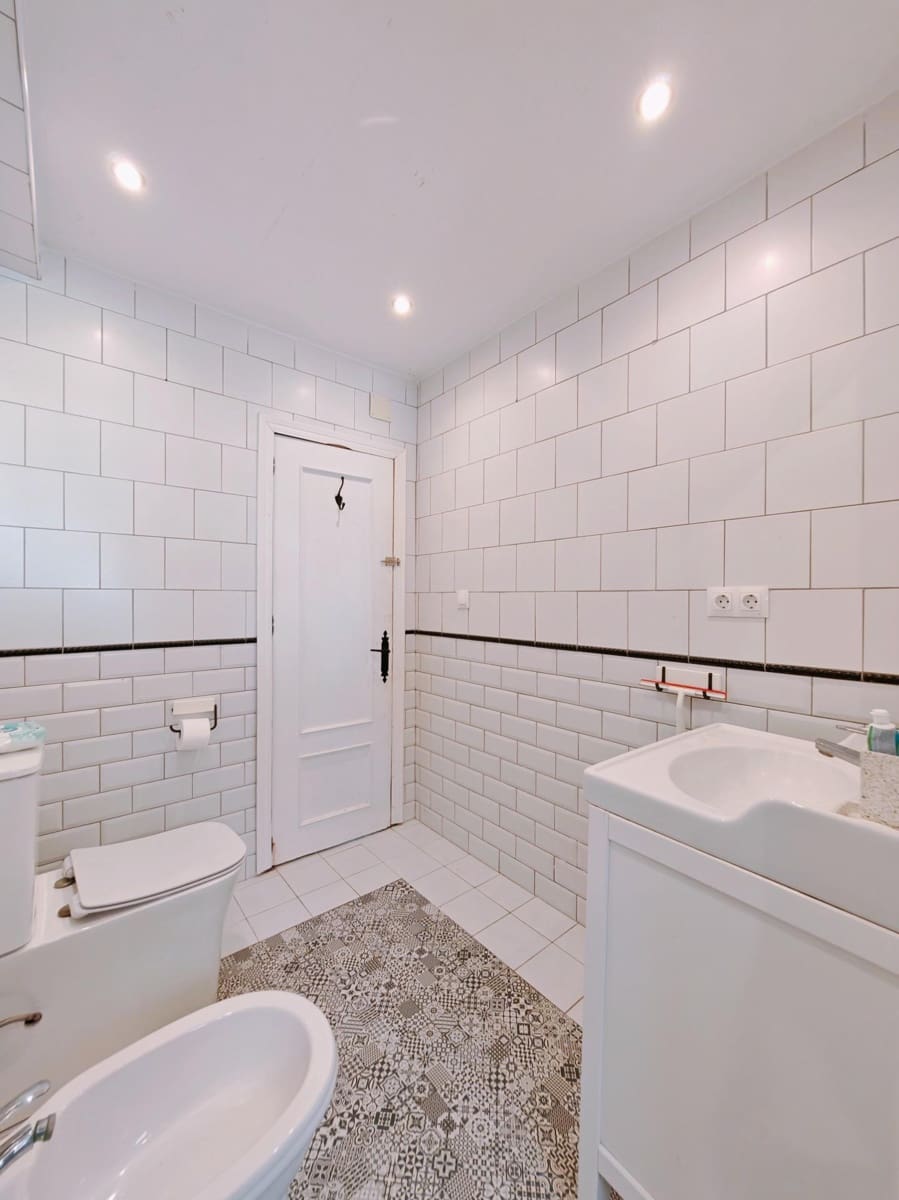 7 sypialnia Willa na sprzedaż w Chiclana de la Frontera z basenem garażem - 445 000 € (Ref: 9735703)