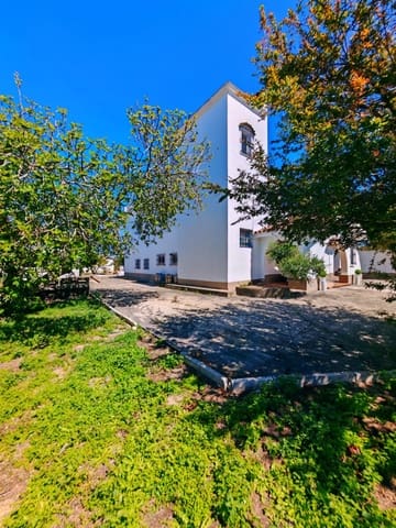 Chalet de 7 habitaciones en Chiclana de la Frontera en venta con piscina - 445.000 € (Ref: 9735703)