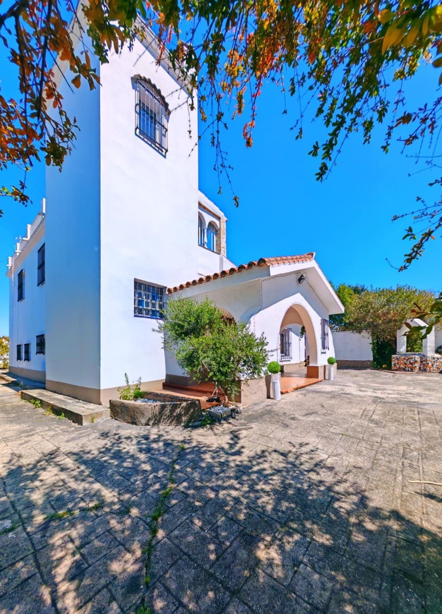 7 sypialnia Willa na sprzedaż w Chiclana de la Frontera z basenem garażem - 445 000 € (Ref: 9735703)