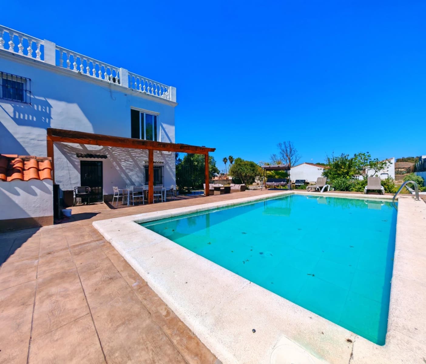 7 sypialnia Willa na sprzedaż w Chiclana de la Frontera z basenem garażem - 445 000 € (Ref: 9735703)