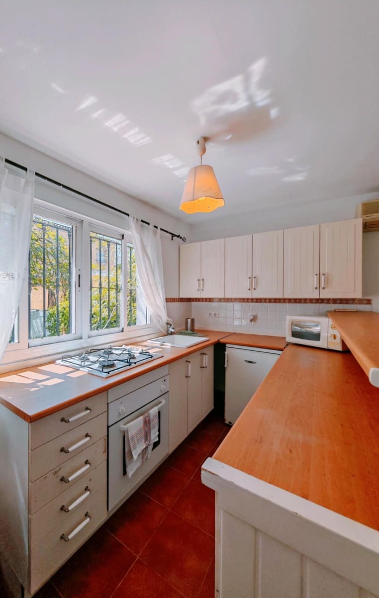 7 sypialnia Willa na sprzedaż w Chiclana de la Frontera z basenem garażem - 445 000 € (Ref: 9735703)