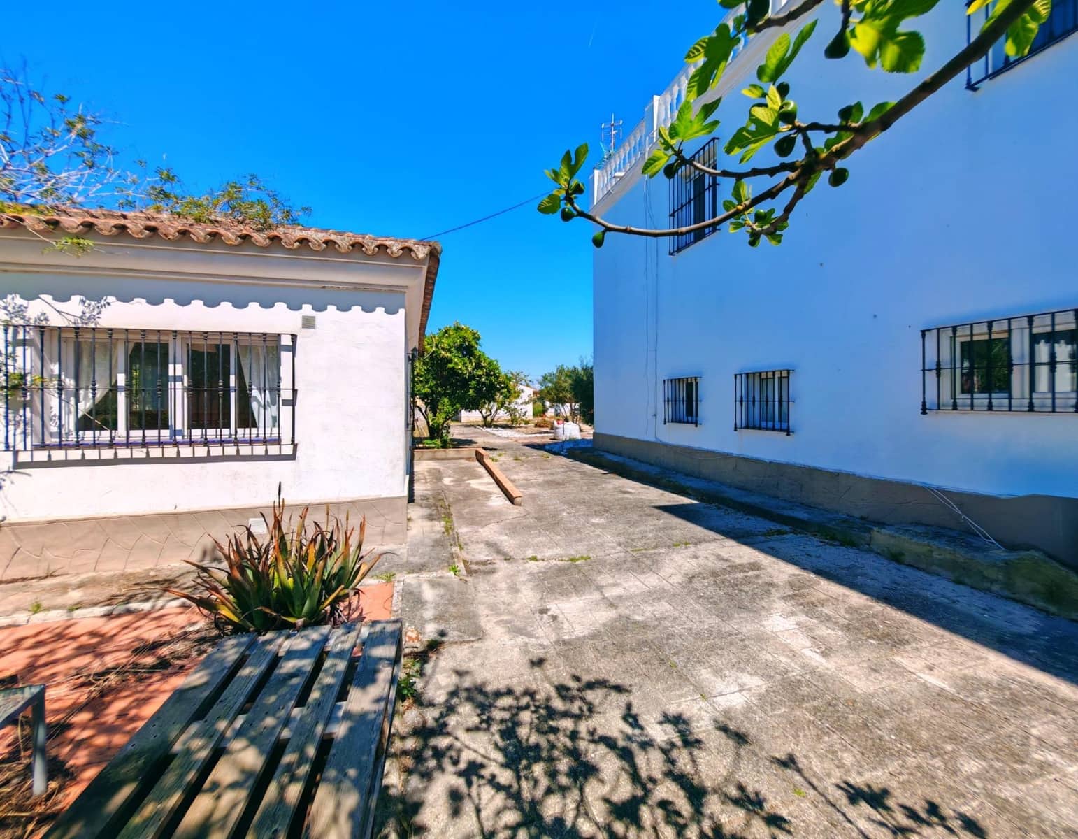 7 sypialnia Willa na sprzedaż w Chiclana de la Frontera z basenem garażem - 445 000 € (Ref: 9735703)