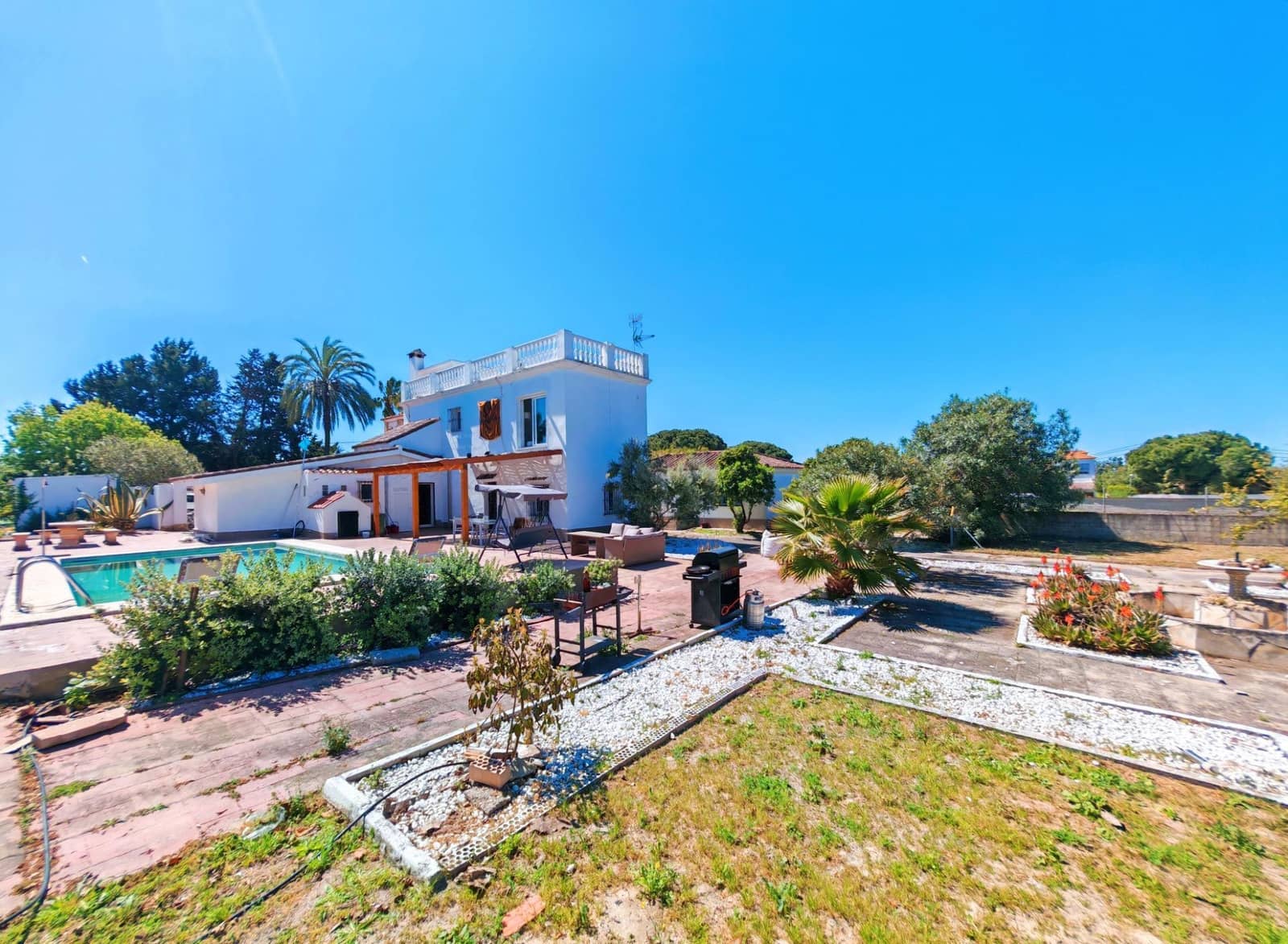 7 sypialnia Willa na sprzedaż w Chiclana de la Frontera z basenem garażem - 445 000 € (Ref: 9735703)
