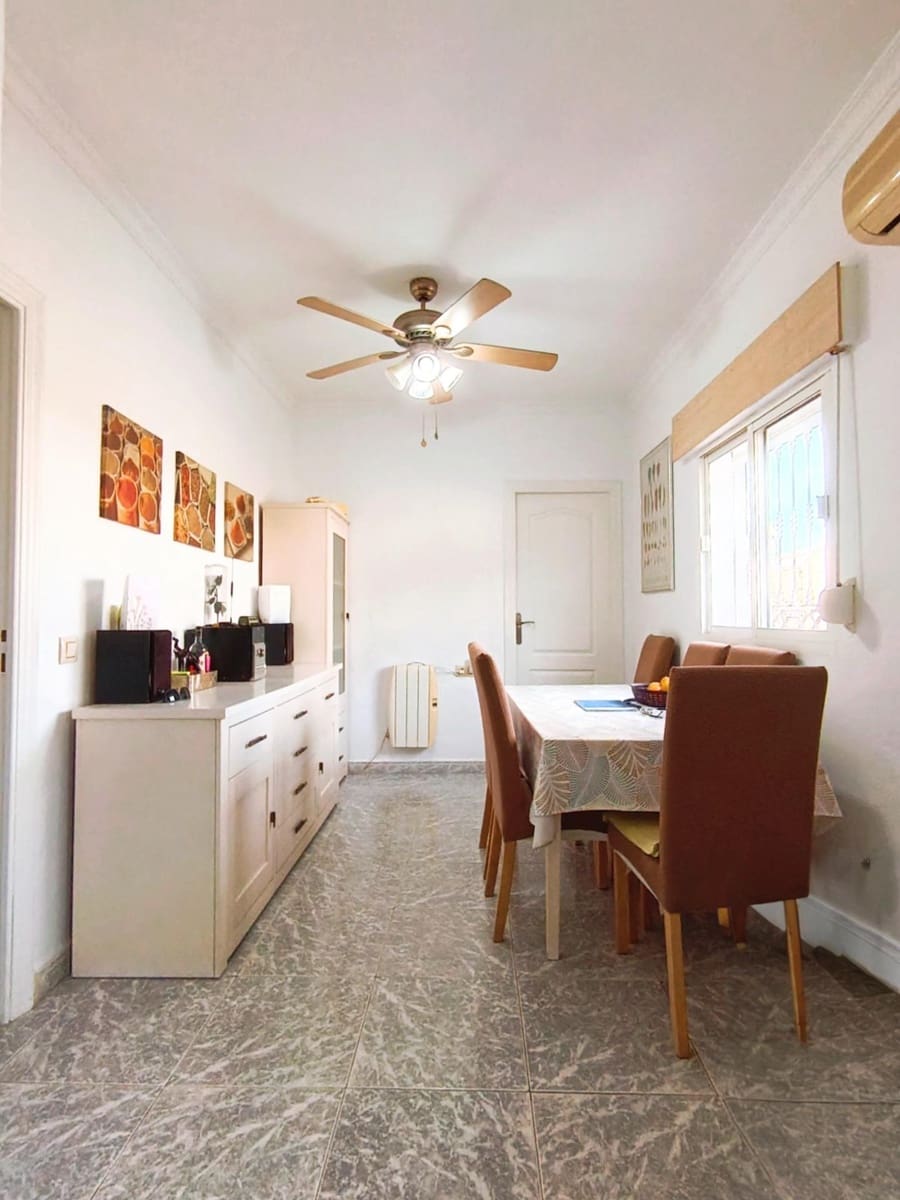 4 soveværelse Villa til salg i Chiclana de la Frontera med swimmingpool garage - € 295.000 (Ref: 9794828)