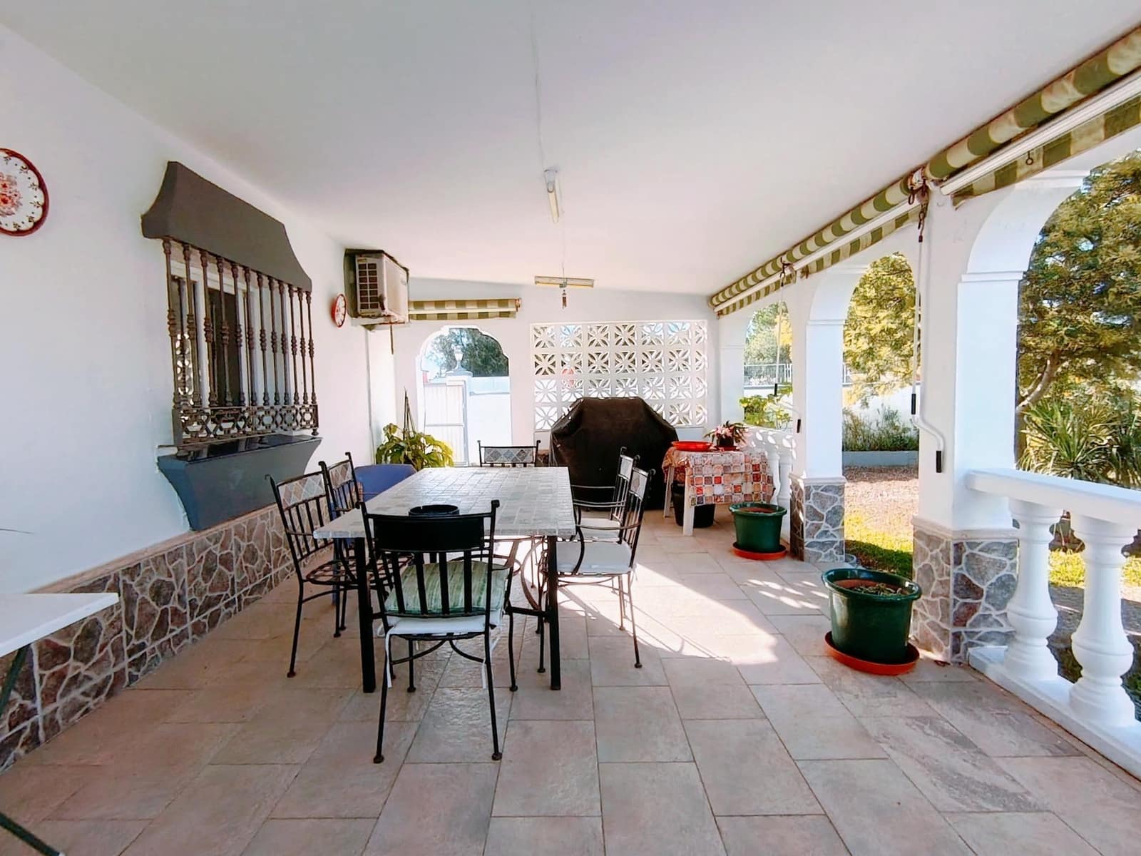 4 soveværelse Villa til salg i Chiclana de la Frontera med swimmingpool garage - € 295.000 (Ref: 9794828)