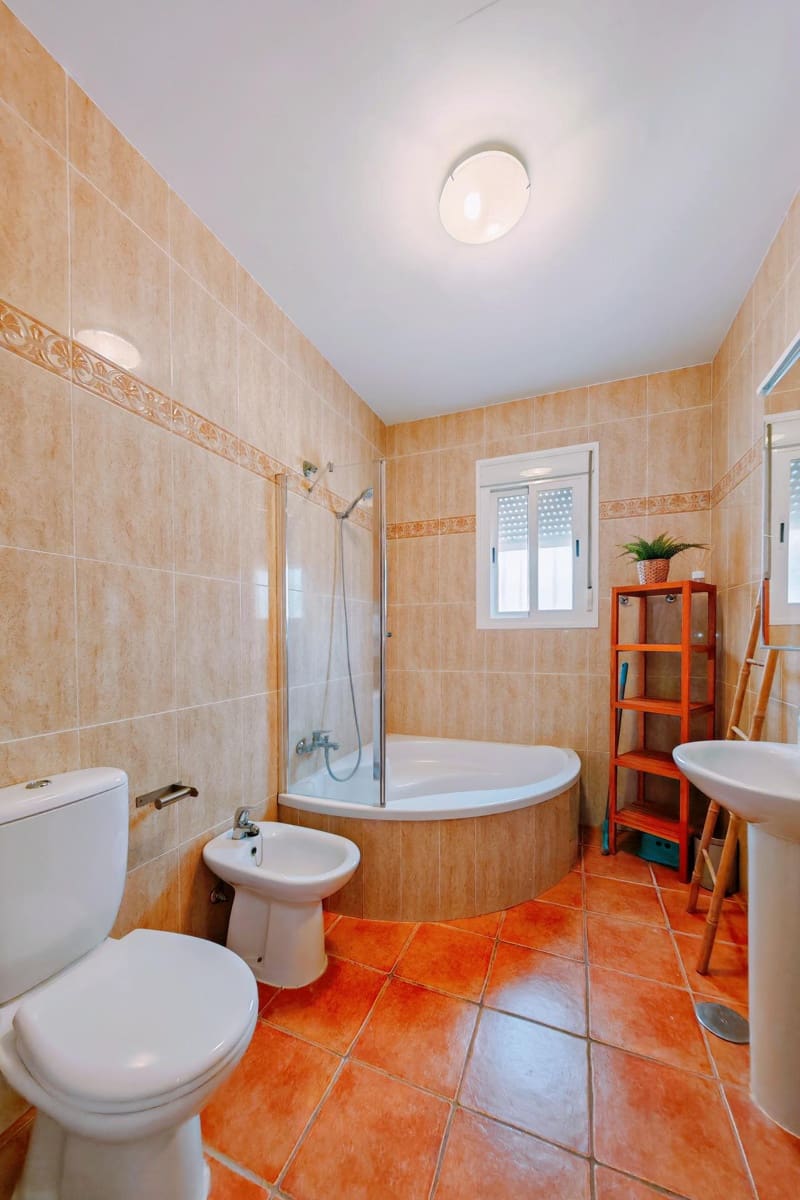 4 soveværelse Villa til salg i Chiclana de la Frontera med swimmingpool garage - € 362.000 (Ref: 9797250)