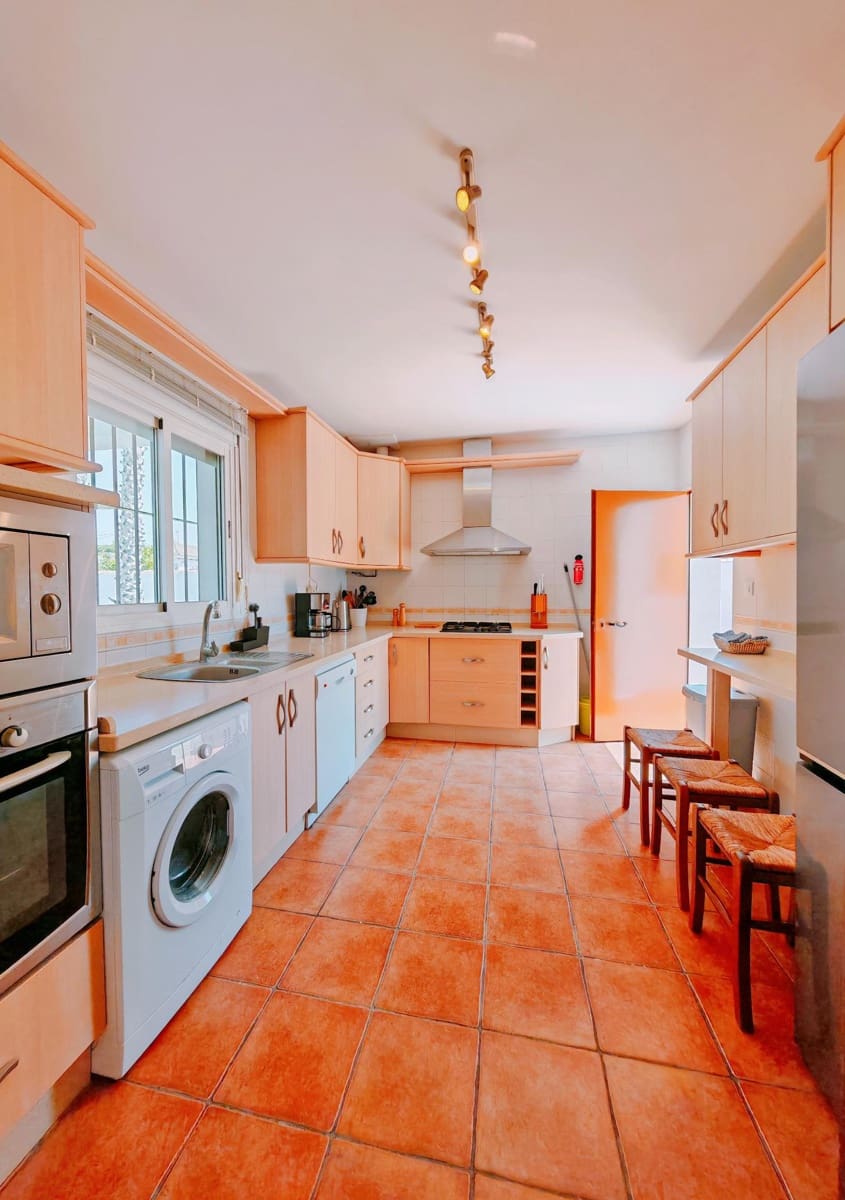 4 soveværelse Villa til salg i Chiclana de la Frontera med swimmingpool garage - € 362.000 (Ref: 9797250)