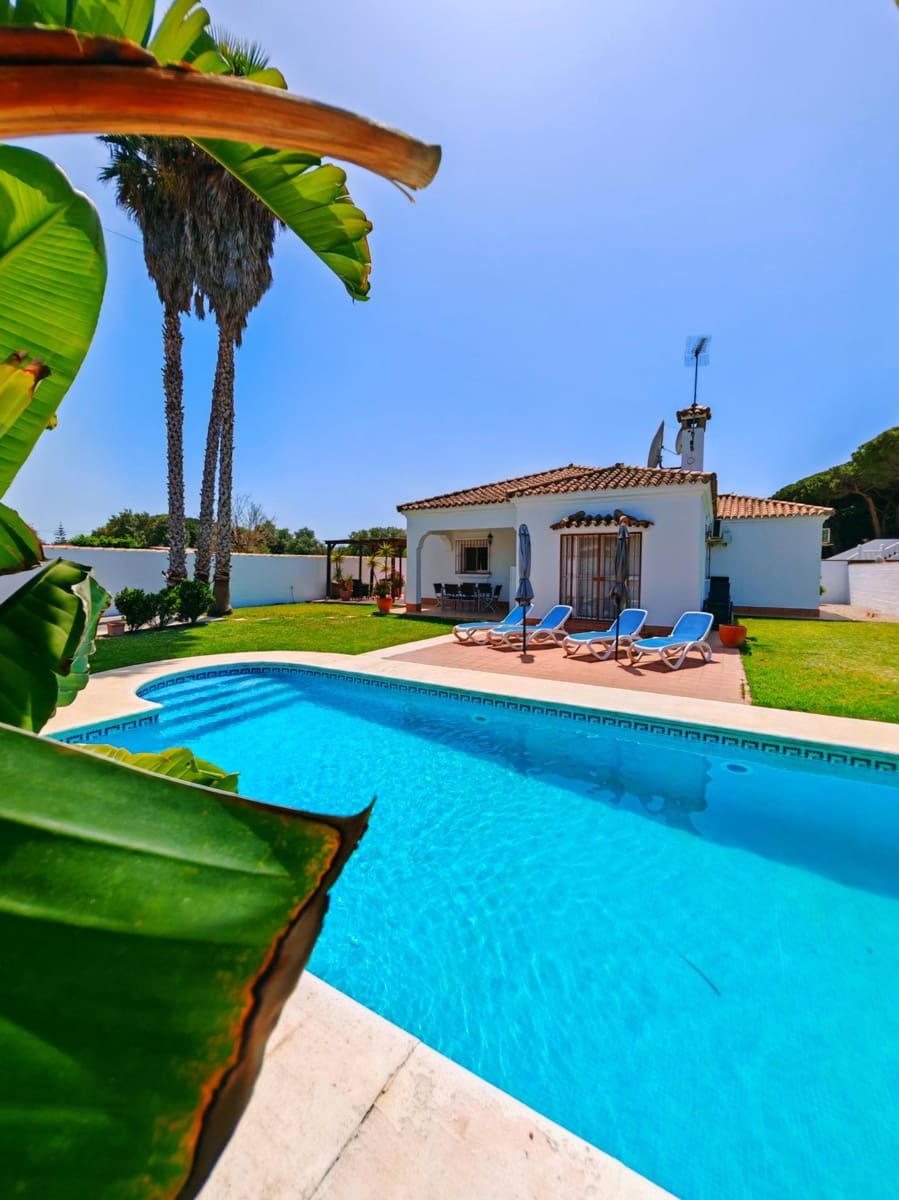 4 soveværelse Villa til salg i Chiclana de la Frontera med swimmingpool garage - € 362.000 (Ref: 9797250)