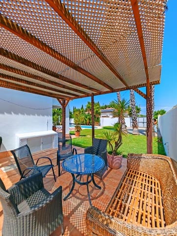 4 soveværelse Villa til salg i Chiclana de la Frontera med swimmingpool garage - € 362.000 (Ref: 9797250)