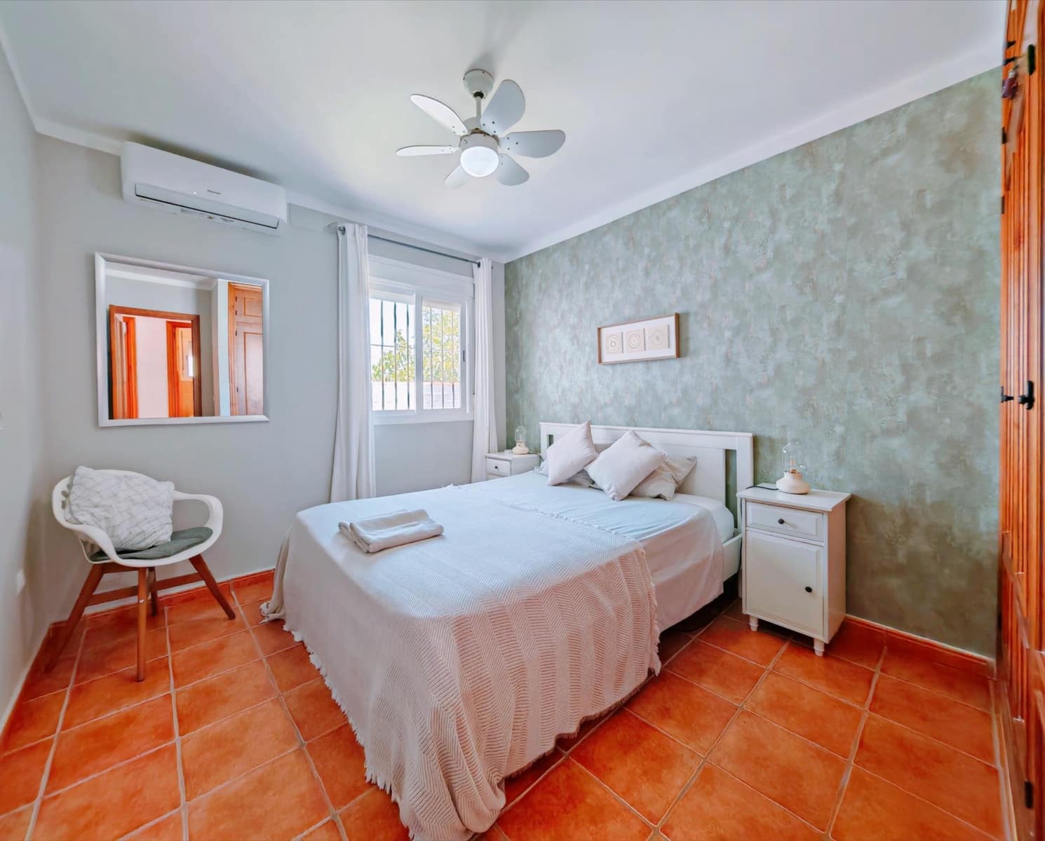 4 soveværelse Villa til salg i Chiclana de la Frontera med swimmingpool garage - € 362.000 (Ref: 9797250)