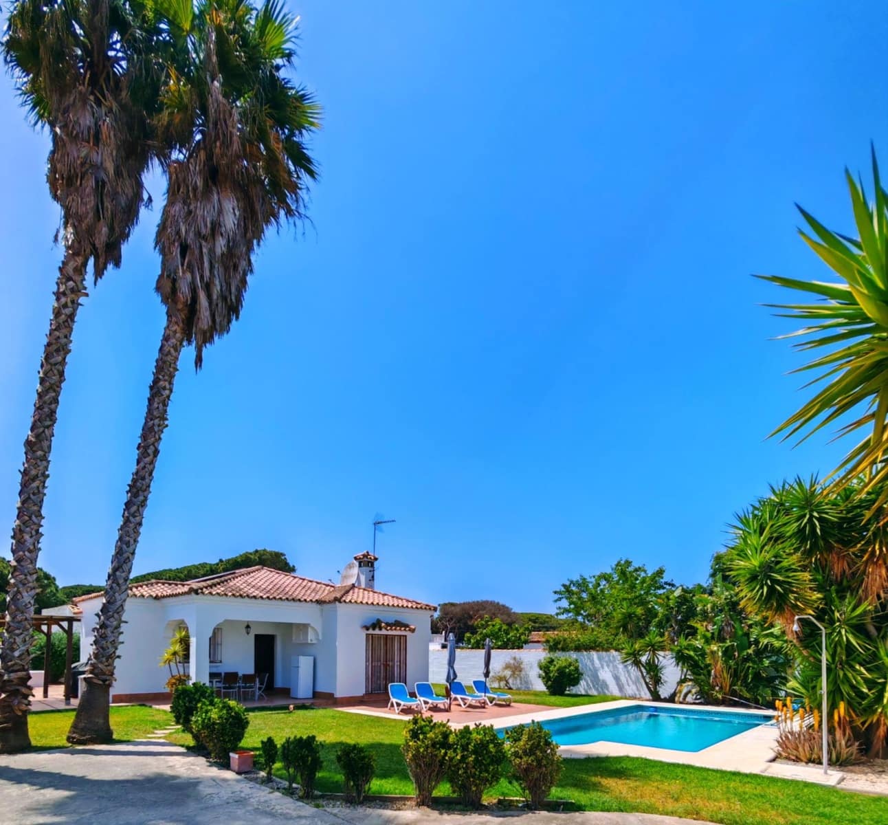 4 soveværelse Villa til salg i Chiclana de la Frontera med swimmingpool garage - € 362.000 (Ref: 9797250)