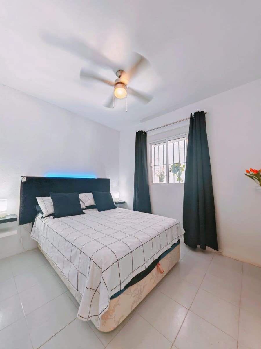 3 bedroom Villa for sale in Pago del Humo with pool - € 320,000 (Ref: 9839463)