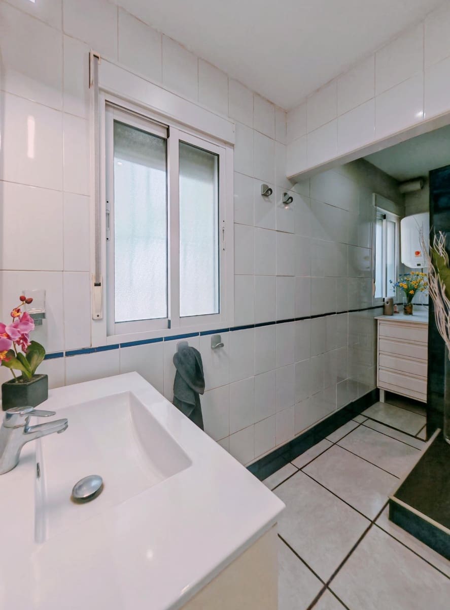 3 bedroom Villa for sale in Pago del Humo with pool - € 320,000 (Ref: 9839463)