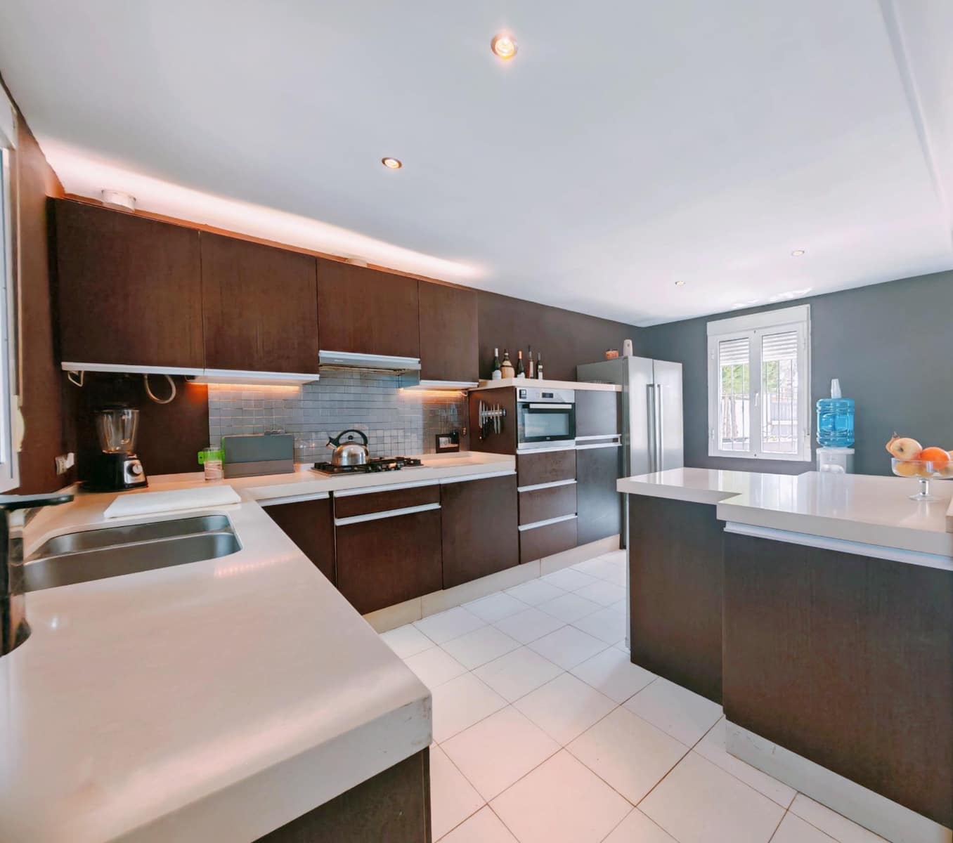 3 bedroom Villa for sale in Pago del Humo with pool - € 320,000 (Ref: 9839463)