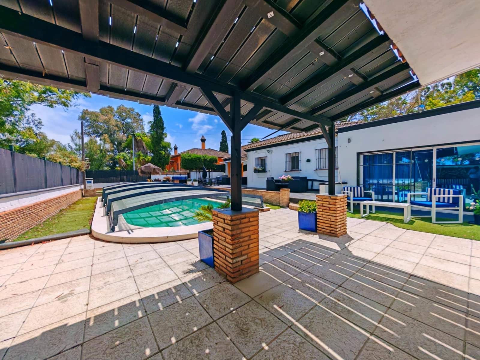 3 bedroom Villa for sale in Pago del Humo with pool - € 320,000 (Ref: 9839463)