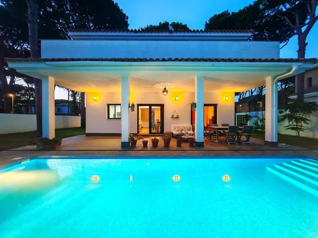 4 camera da letto Villa in vendita in Chiclana de la Frontera con piscina garage - 599.000 € (Rif: 9855618)