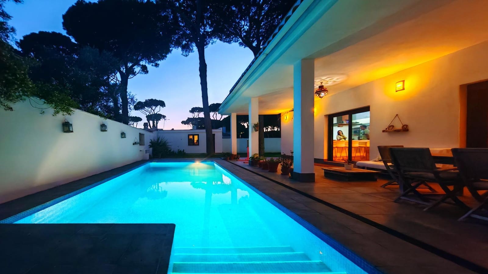 4 bedroom Villa for sale in Chiclana de la Frontera with pool garage - € 599,000 (Ref: 9855618)