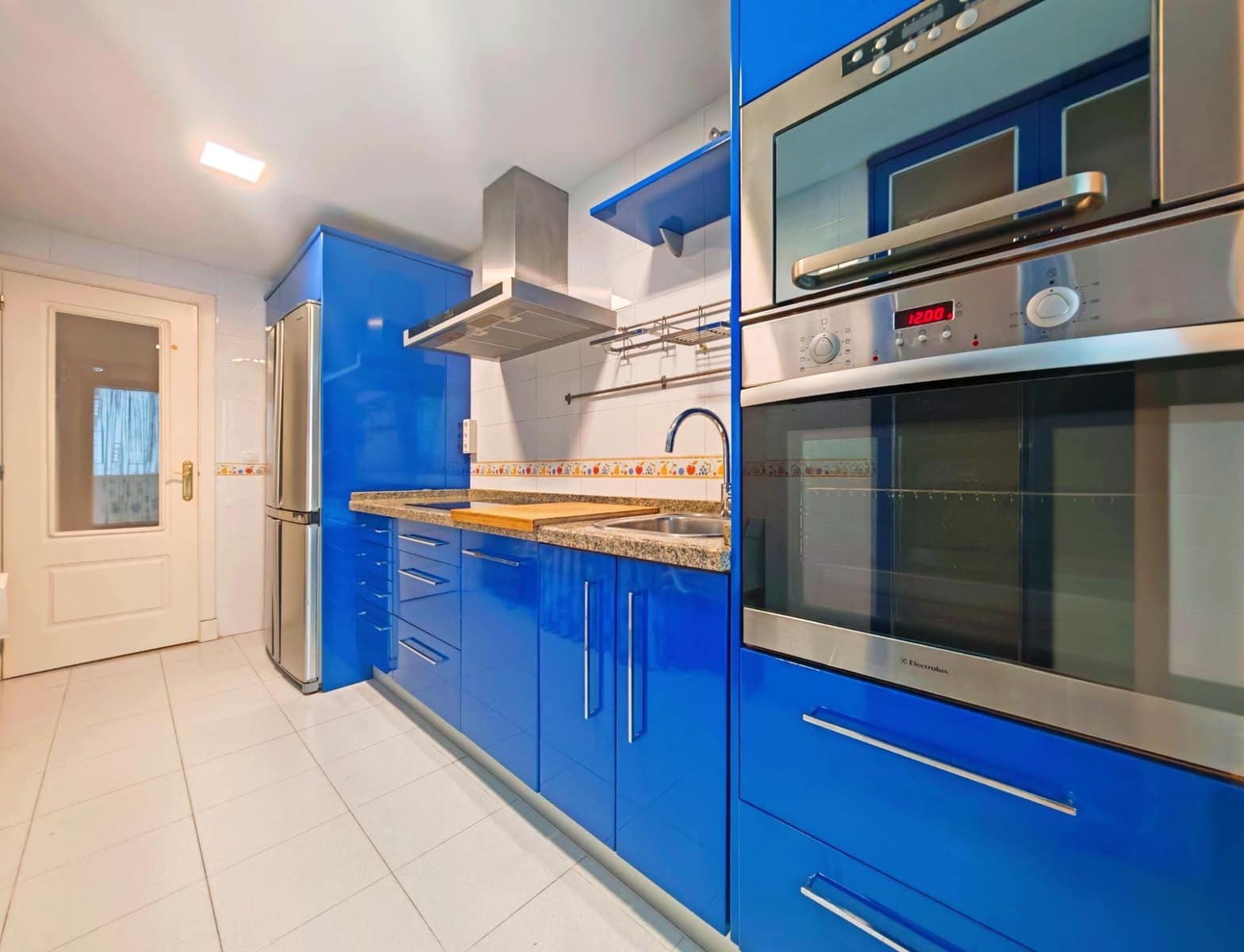 3 bedroom Penthouse for sale in Puerto Real with pool garage - € 345,000 (Ref: 9865361)