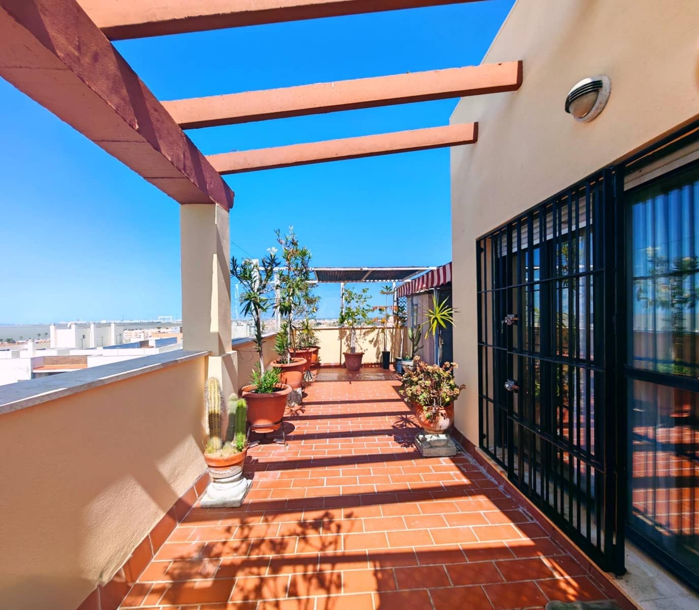 3 bedroom Penthouse for sale in Puerto Real with pool garage - € 345,000 (Ref: 9865361)