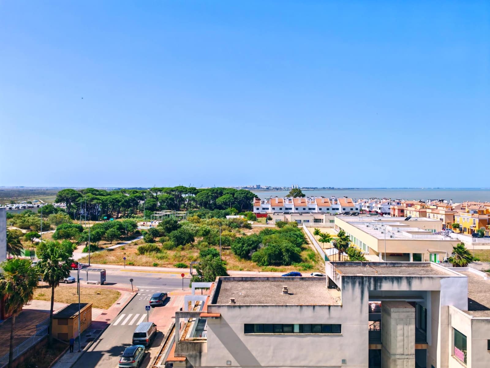 3 bedroom Penthouse for sale in Puerto Real with pool garage - € 345,000 (Ref: 9865361)