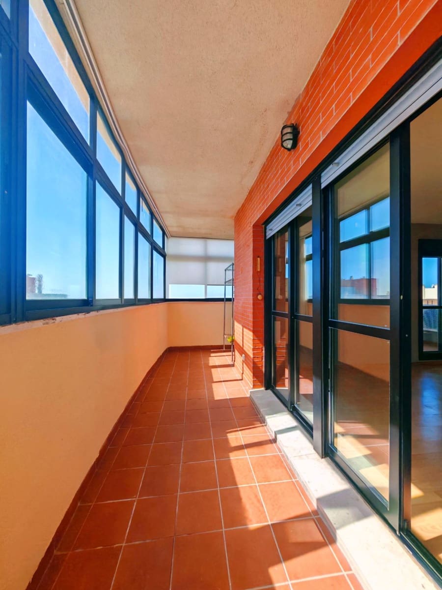 3 bedroom Penthouse for sale in Puerto Real with pool garage - € 345,000 (Ref: 9865361)