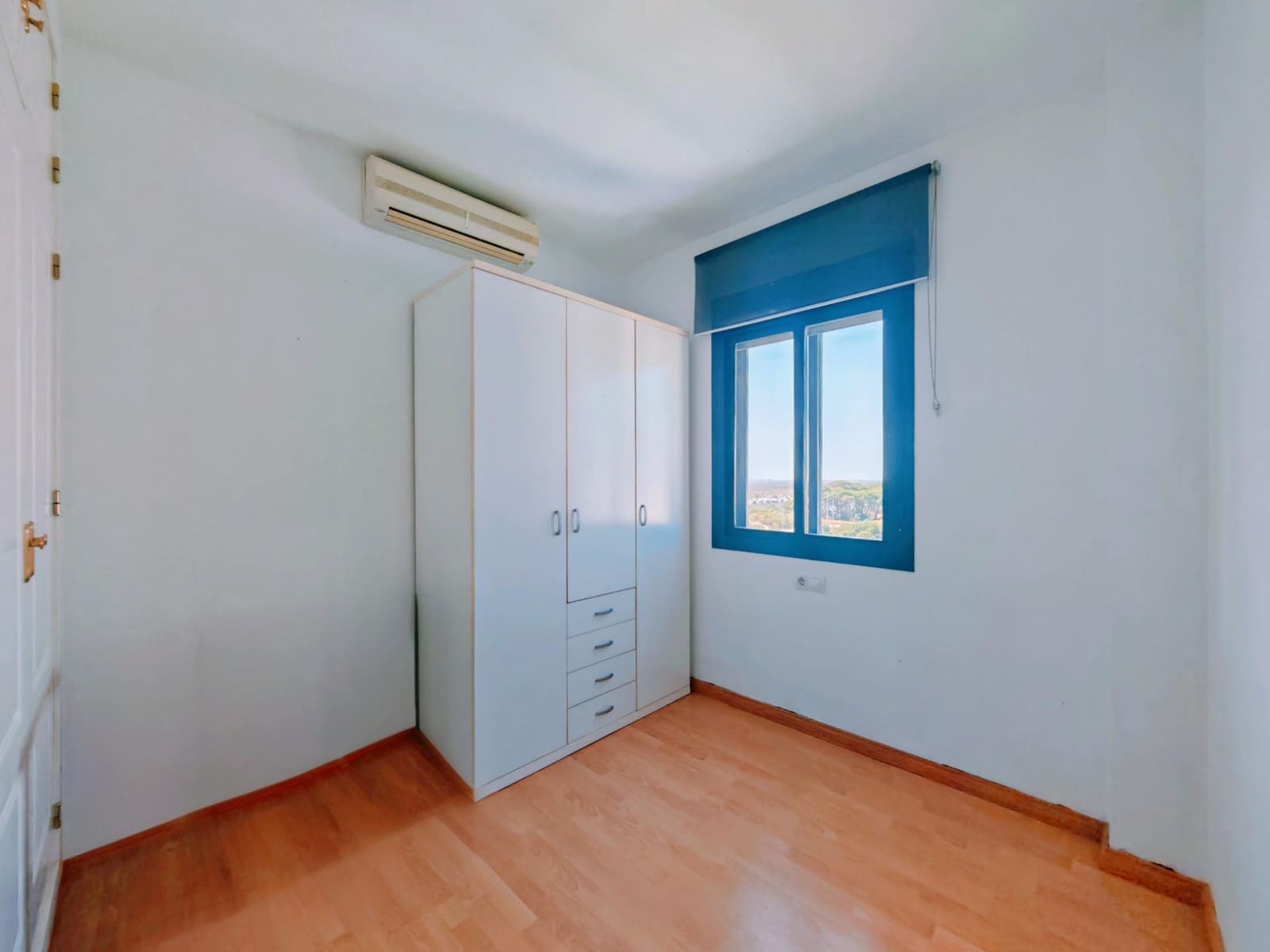 3 bedroom Penthouse for sale in Puerto Real with pool garage - € 345,000 (Ref: 9865361)