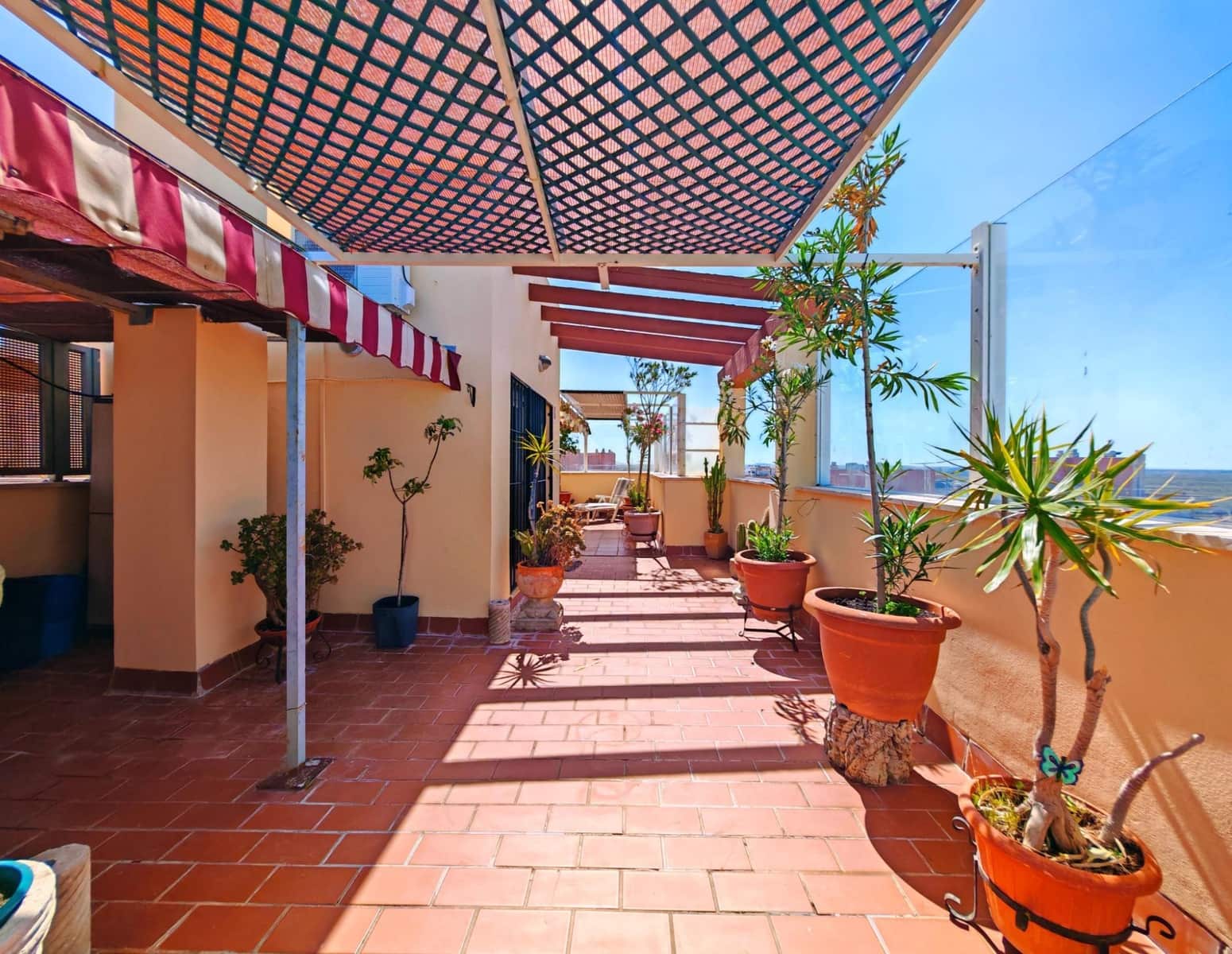 3 bedroom Penthouse for sale in Puerto Real with pool garage - € 345,000 (Ref: 9865361)