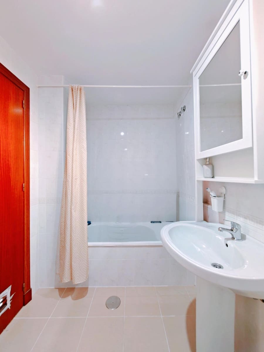 4 bedroom Flat for sale in Jerez de la Frontera with pool garage - € 182,000 (Ref: 9884952)