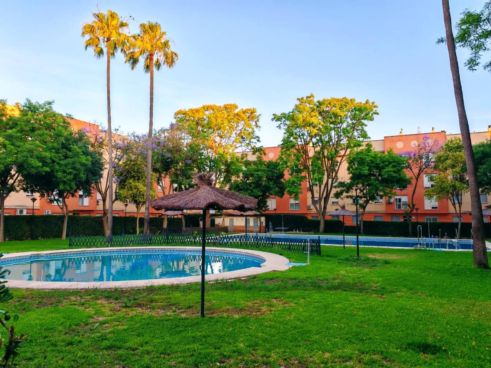4 bedroom Flat for sale in Jerez de la Frontera with pool garage - € 182,000 (Ref: 9884952)