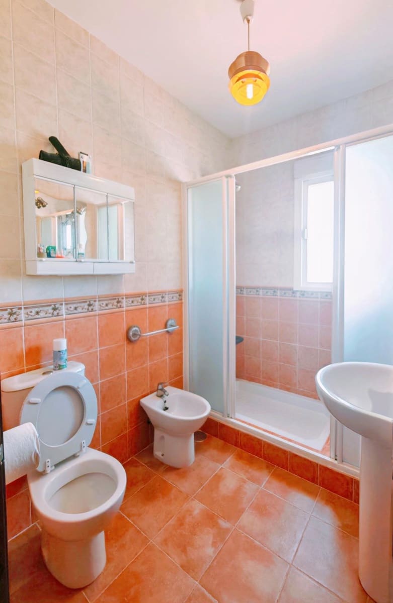 3 bedroom Villa for sale in El Puerto de Santa Maria with pool - € 235,000 (Ref: 9929516)