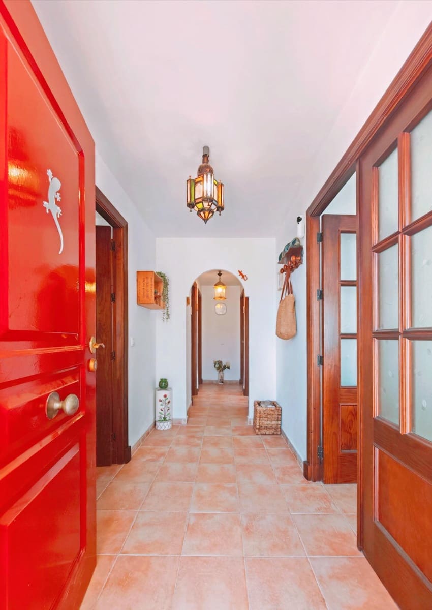 3 bedroom Villa for sale in El Puerto de Santa Maria with pool - € 235,000 (Ref: 9929516)