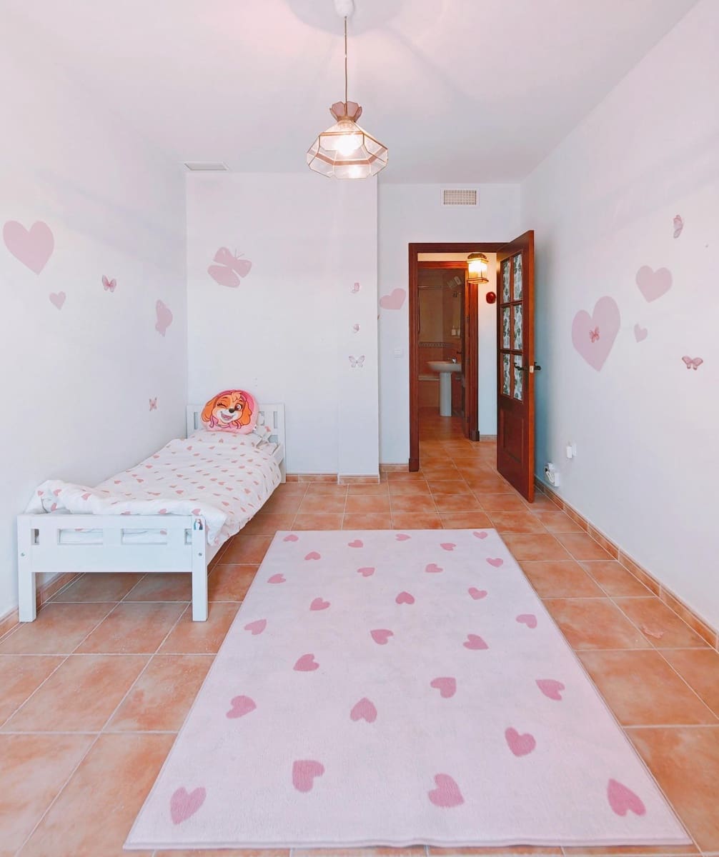 3 bedroom Villa for sale in El Puerto de Santa Maria with pool - € 235,000 (Ref: 9929516)