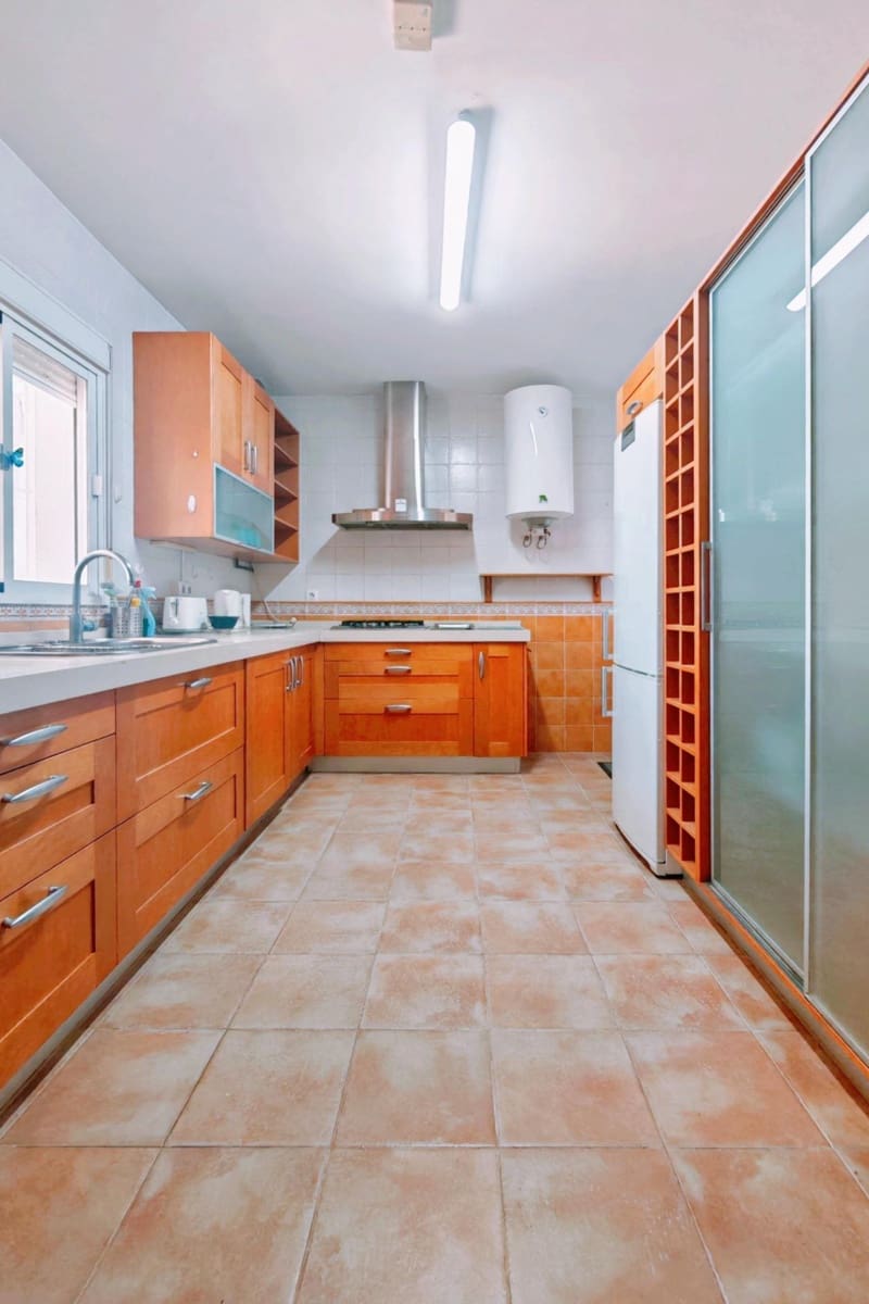 3 bedroom Villa for sale in El Puerto de Santa Maria with pool - € 235,000 (Ref: 9929516)