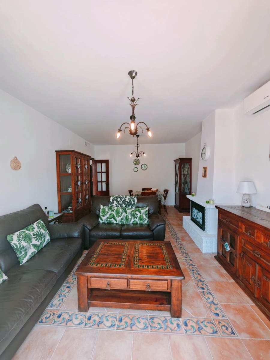 3 bedroom Villa for sale in El Puerto de Santa Maria with pool - € 235,000 (Ref: 9929516)