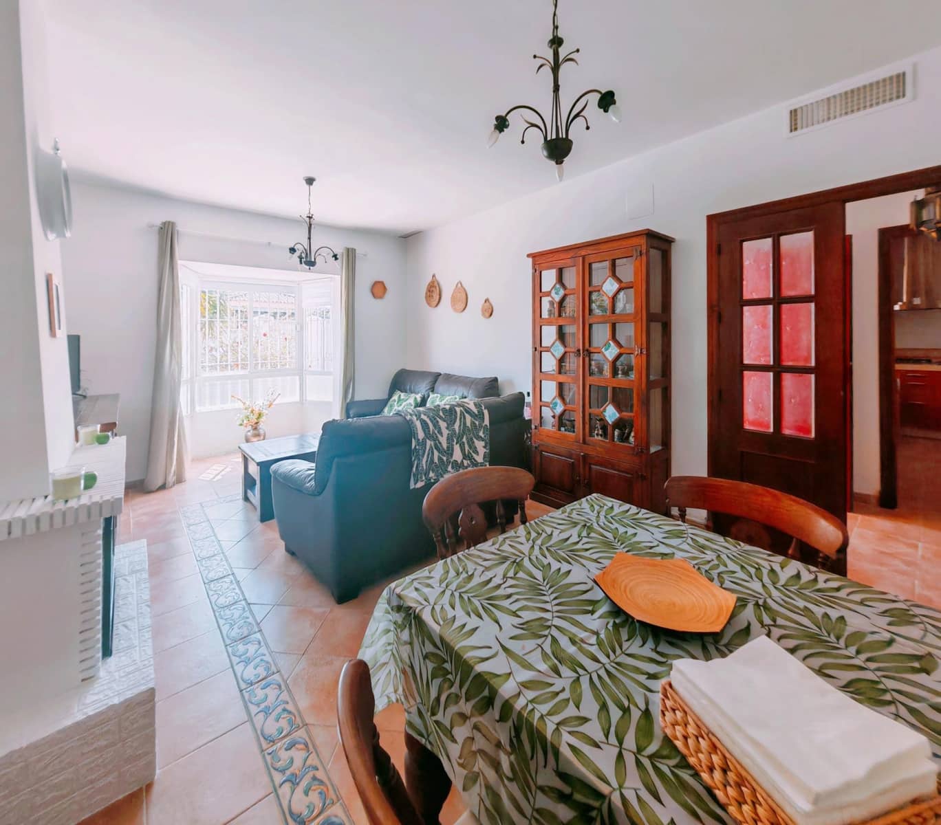 3 bedroom Villa for sale in El Puerto de Santa Maria with pool - € 235,000 (Ref: 9929516)