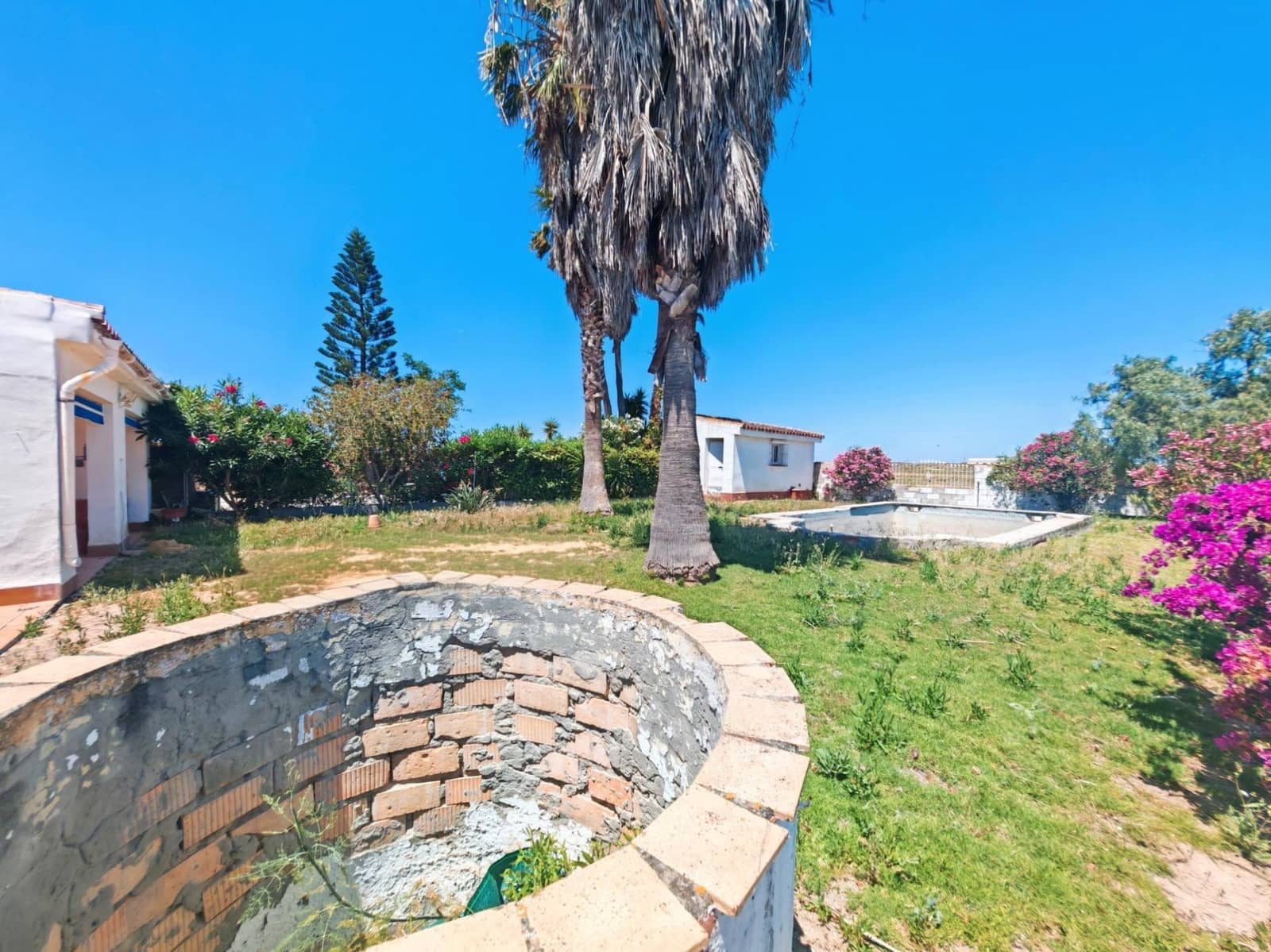 3 bedroom Villa for sale in El Puerto de Santa Maria with pool - € 235,000 (Ref: 9929516)