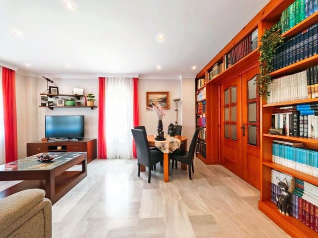 4 soverom Rekkehus til salgs i San Fernando med garasje - € 349 000 (Ref: 9940108)