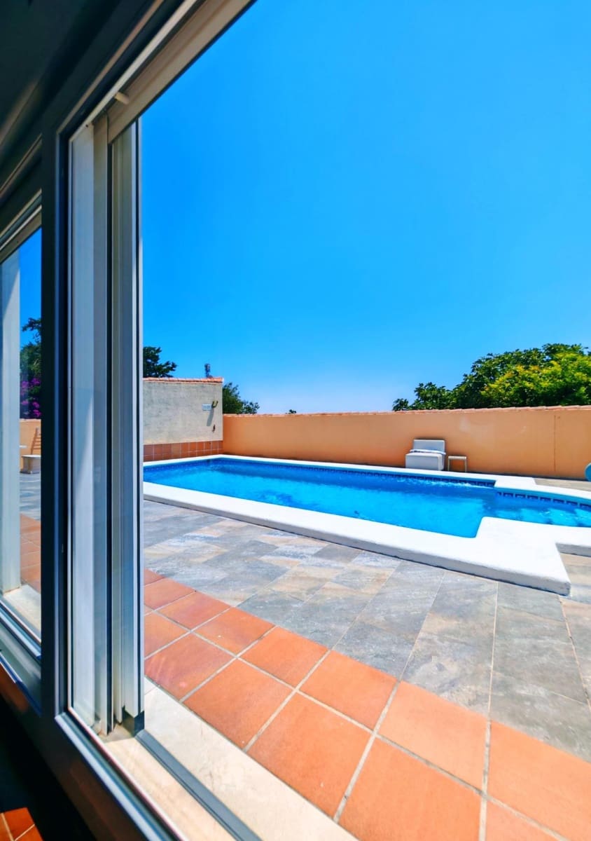 3 soverom Villa til salgs i Chiclana de la Frontera med svømmebasseng - € 349 000 (Ref: 9942657)
