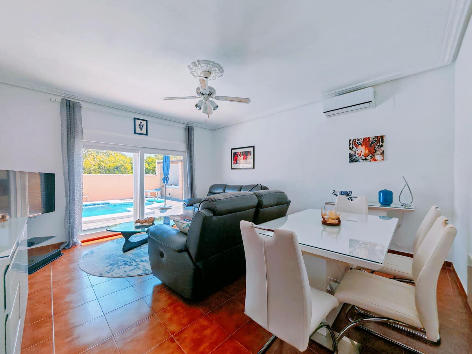 3 soverom Villa til salgs i Chiclana de la Frontera med svømmebasseng - € 349 000 (Ref: 9942657)