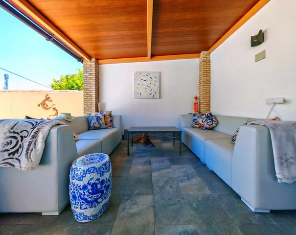 3 soverom Villa til salgs i Chiclana de la Frontera med svømmebasseng - € 349 000 (Ref: 9942657)