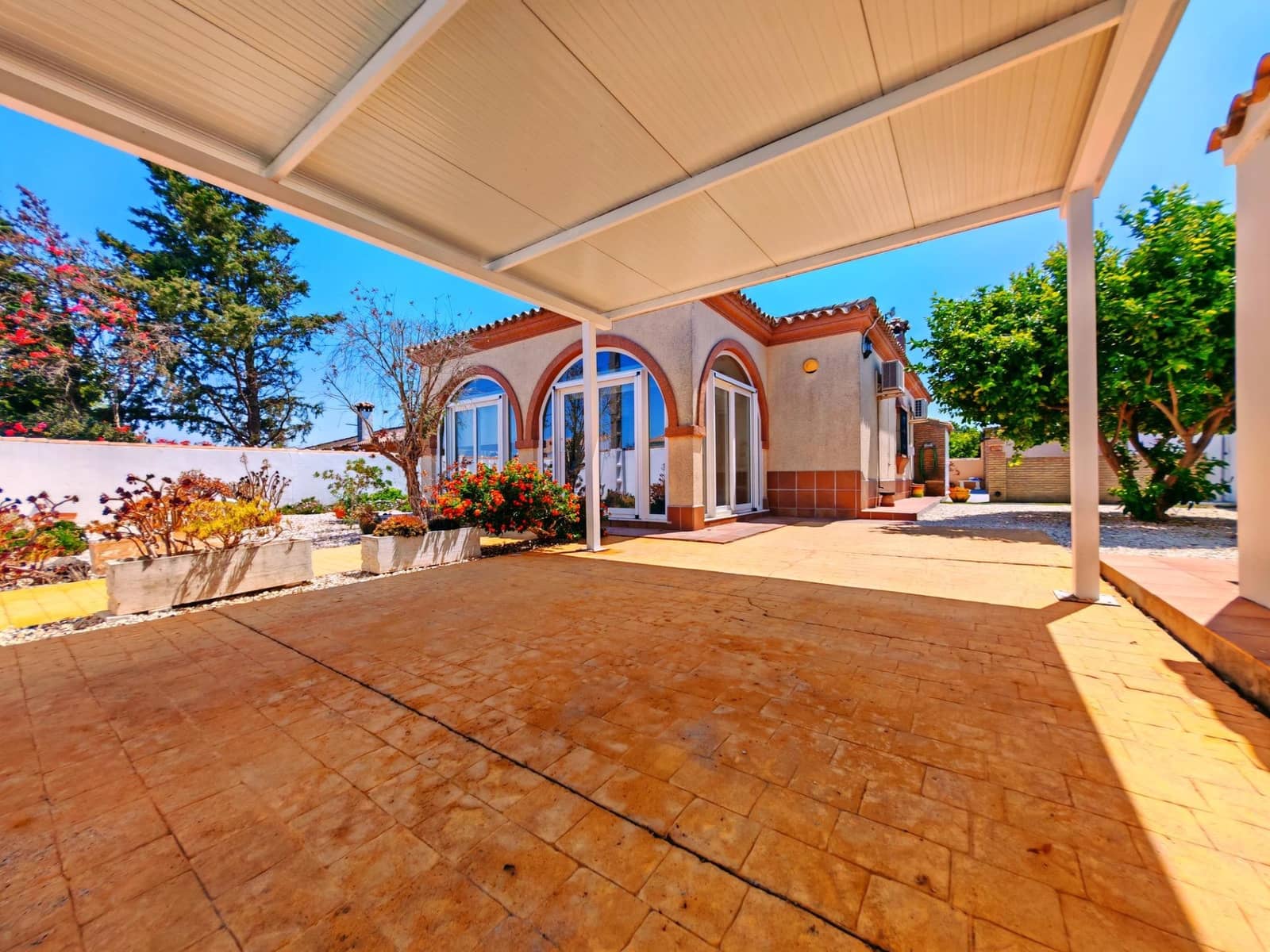 3 soverom Villa til salgs i Chiclana de la Frontera med svømmebasseng - € 349 000 (Ref: 9942657)
