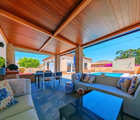 3 camera da letto Villa in vendita in Chiclana de la Frontera con piscina - 349.000 € (Rif: 9942657)
