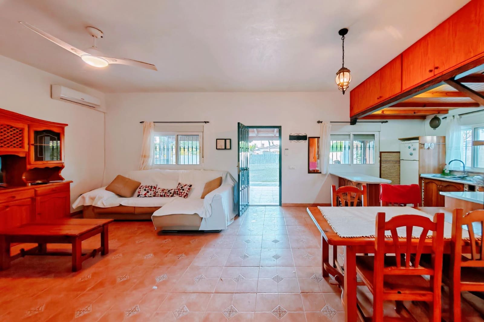 2 makuuhuone Huvila myytävänä paikassa Chiclana de la Frontera mukana uima-altaan - 220 000 € (Ref: 9963233)