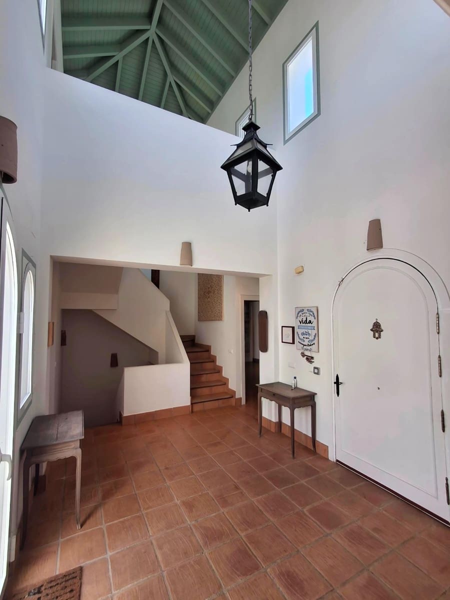 5 slaapkamer Villa te koop in Benalup met zwembad - € 785.000 (Ref: 9983120)
