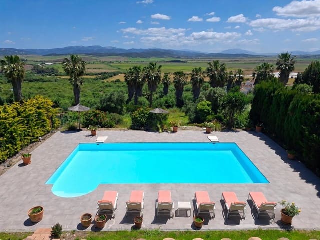5 slaapkamer Villa te koop in Benalup met zwembad - € 785.000 (Ref: 9983120)