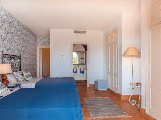 5 slaapkamer Villa te koop in Benalup met zwembad - € 785.000 (Ref: 9983120)