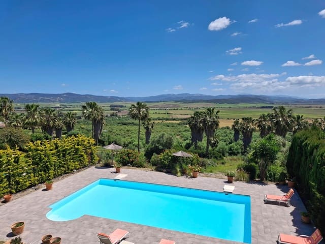 5 slaapkamer Villa te koop in Benalup met zwembad - € 785.000 (Ref: 9983120)