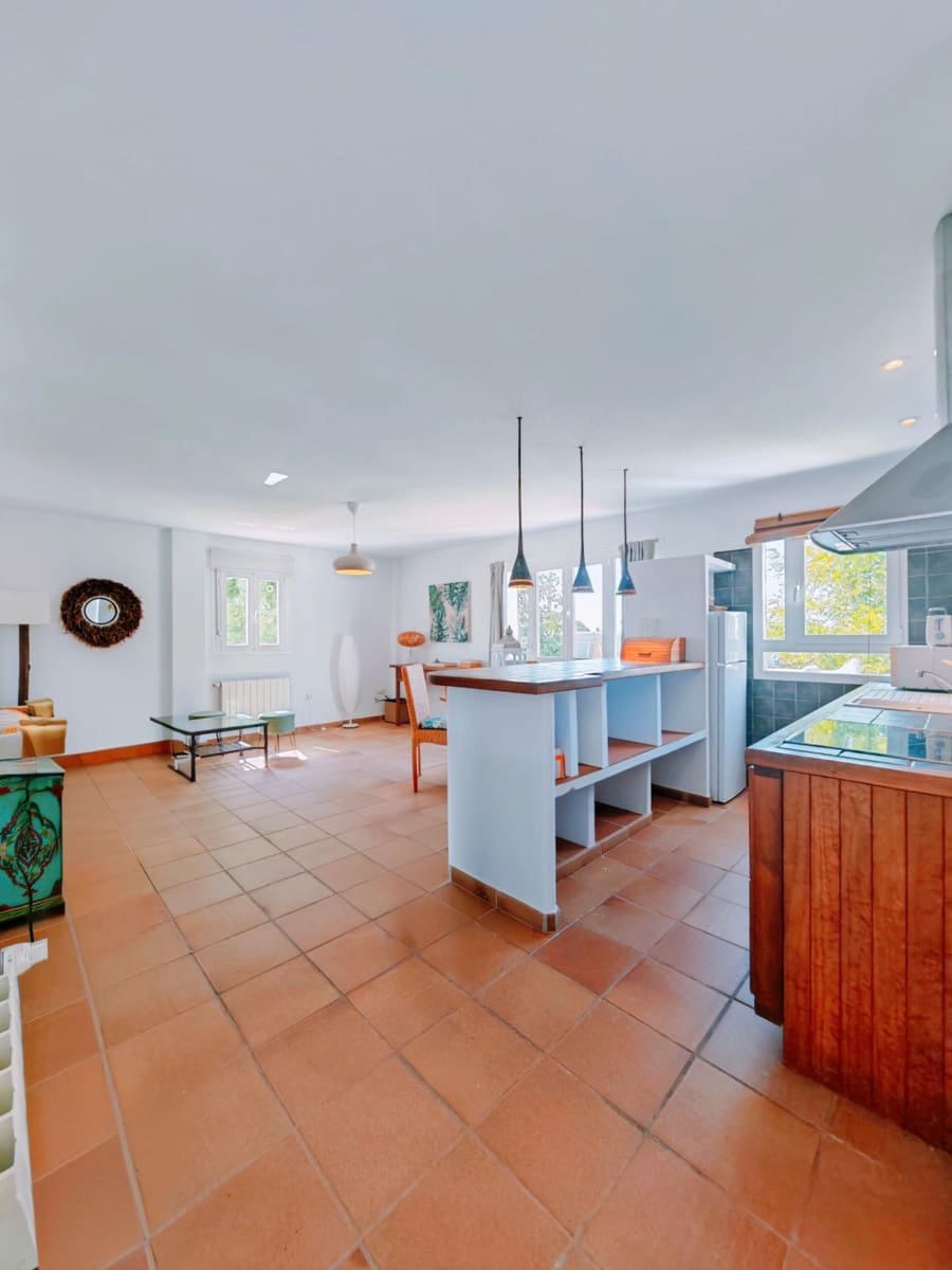 14 slaapkamer Finca/Landhuis te koop in Zahora met zwembad - € 1.600.000 (Ref: 9995818)