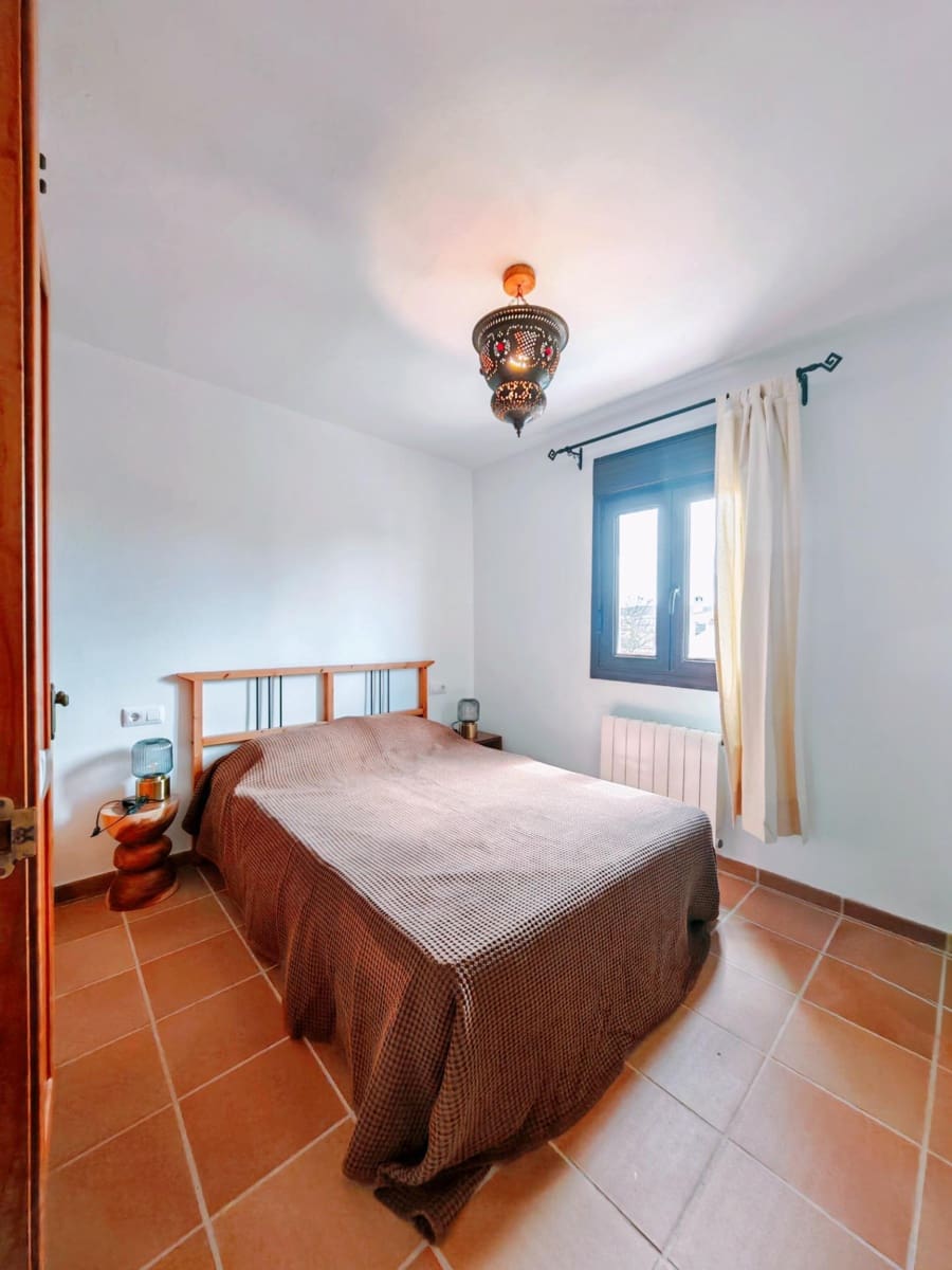 14 slaapkamer Finca/Landhuis te koop in Zahora met zwembad - € 1.600.000 (Ref: 9995818)
