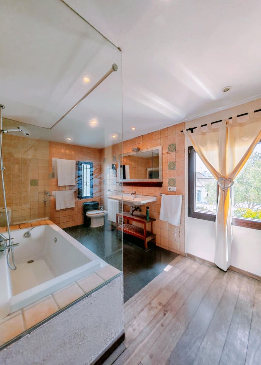 14 slaapkamer Finca/Landhuis te koop in Zahora met zwembad - € 1.600.000 (Ref: 9995818)
